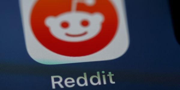 reddit app logo cyber breach